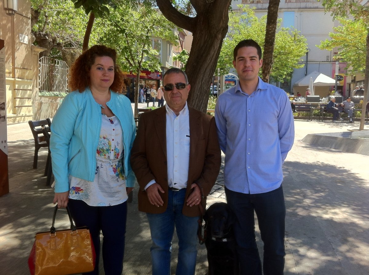 Núria Climent i Víctor Puig amb Pep Llop, al centre