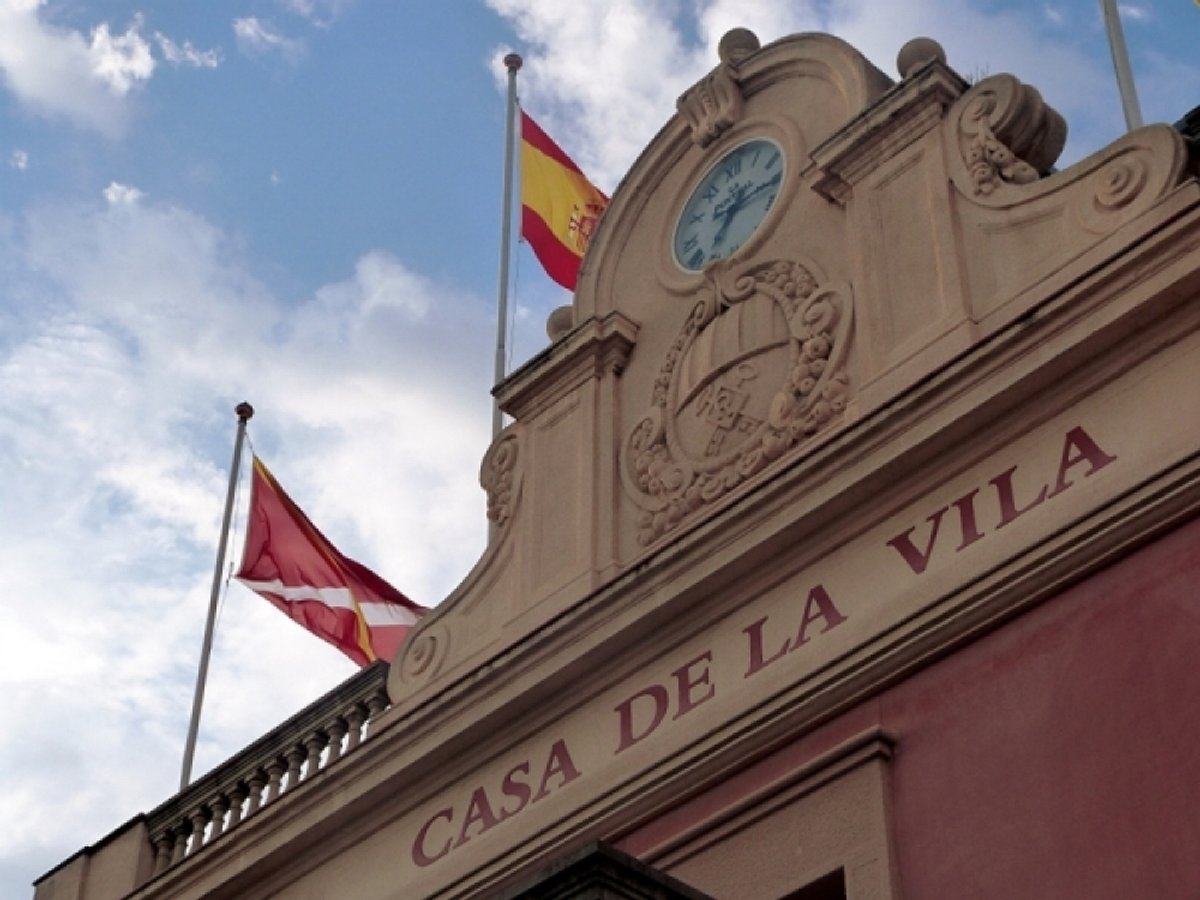 Tot a punt per a la investidura i els comiats al Ple municipal de Rubí