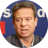 Klein (Cambrils) explica que assumirà les competències de Recursos Humans - episode art