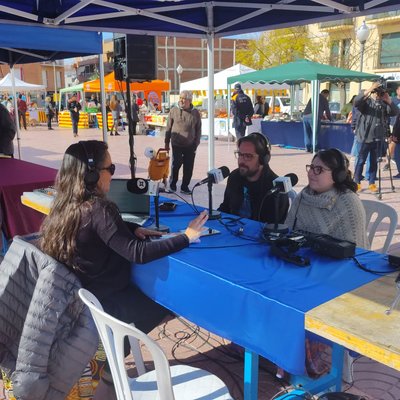 Especial Sant Jordi a la Plaça Mossèn Joaquim Boronat 2024 Part 1