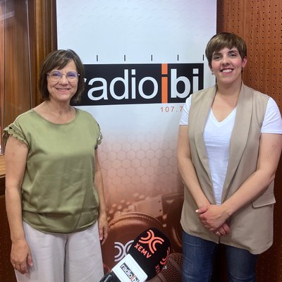 PAULA PEIDRÓ - Concejal de Educación - ELISA CREMADES - Técnica del departamento de Educación