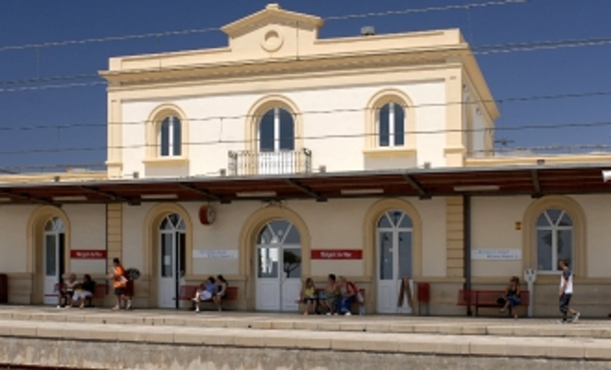 Denuncien només un robatori de cartera a l'estació de tren en tota la temporada