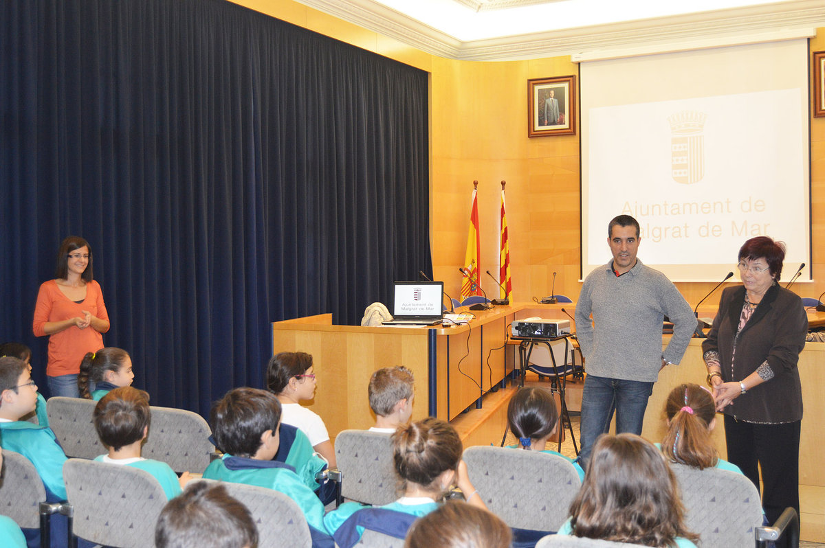 Alumnes de 4t de Primària del Vedruna visiten l'Ajuntament