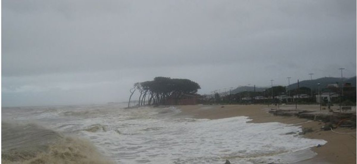 L'Estat enllesteix les obres de reparació de la platja de la Punta de la Tordera
