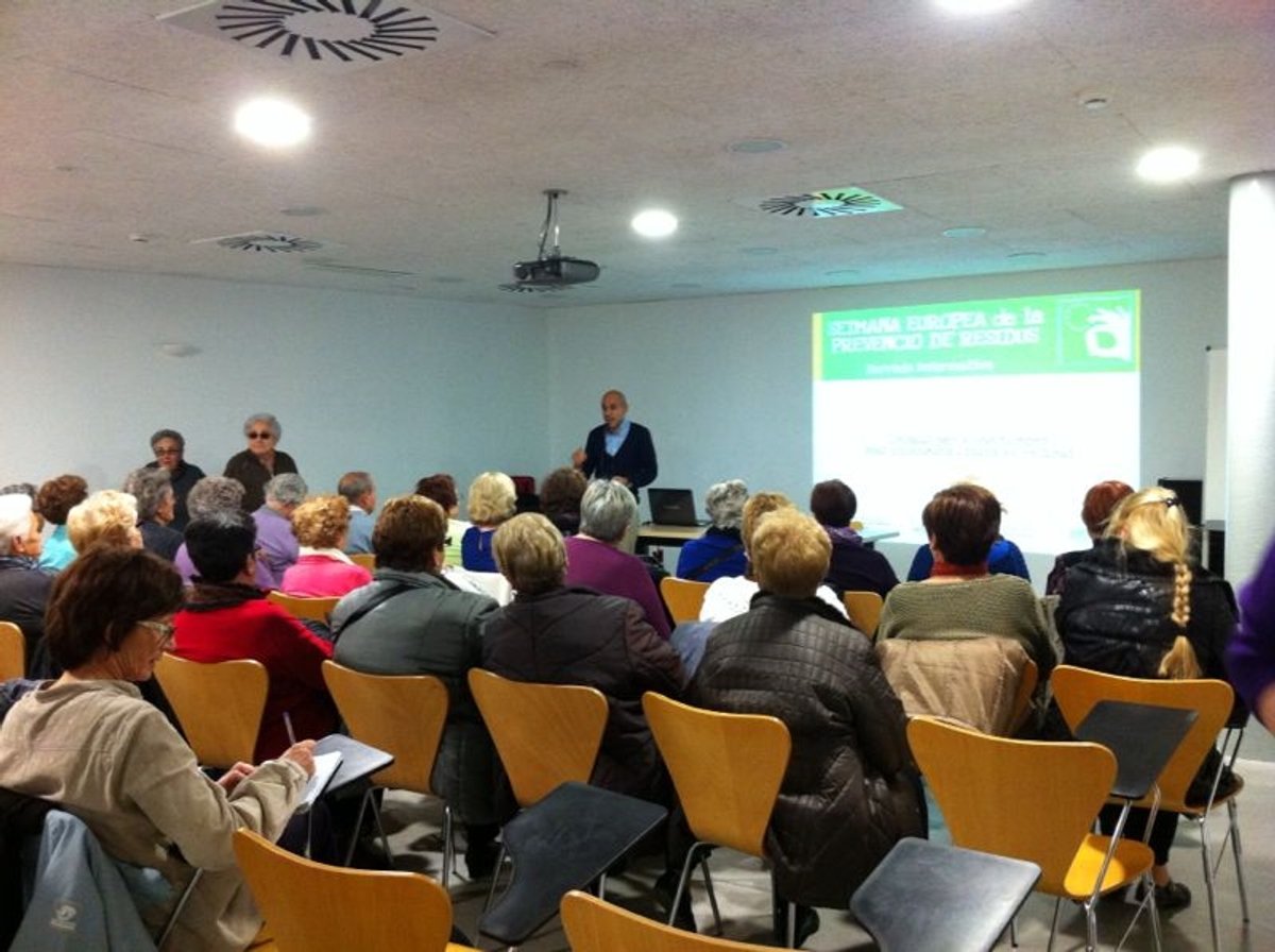 L'expert Jordi Abad recomana els productes frescos i de casa per consumir amb seny