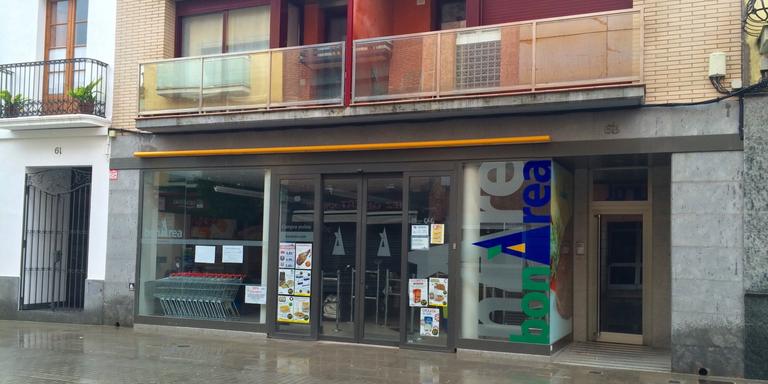 Roben 600 euros d'un establiment del carrer del Carme