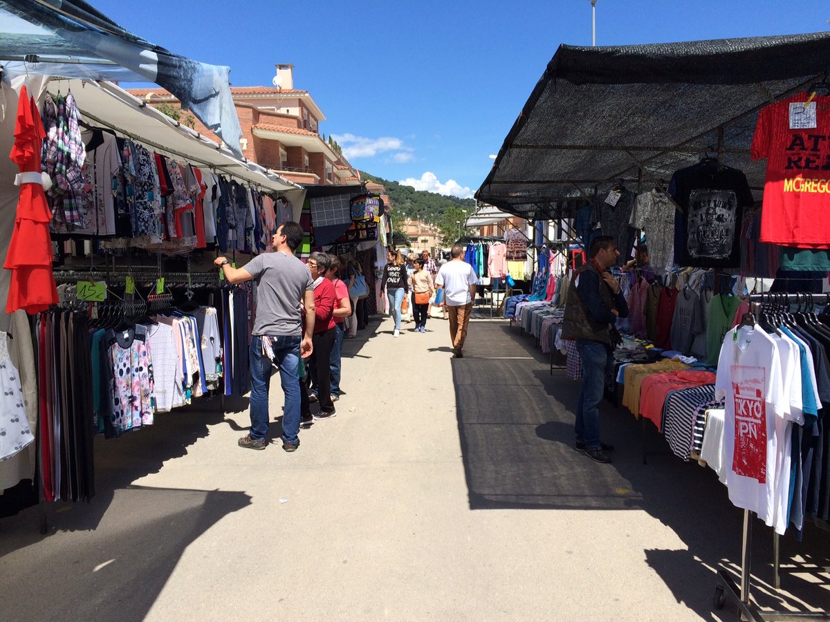 Els paradistes del mercat, satisfets amb el canvi d'ubicació provisional