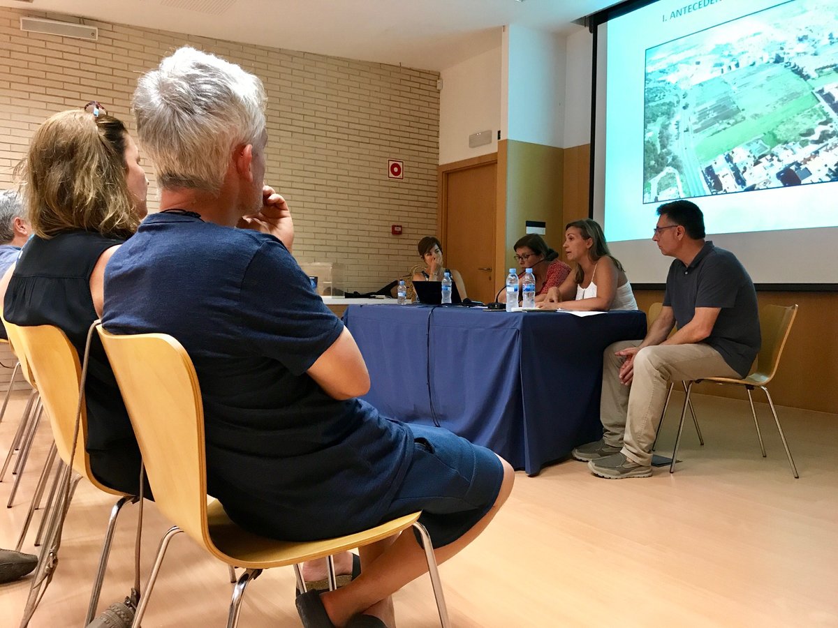 Junts per Malgrat defensa el SÍ a l'àrea comercial davant de mig centenar de malgratencs