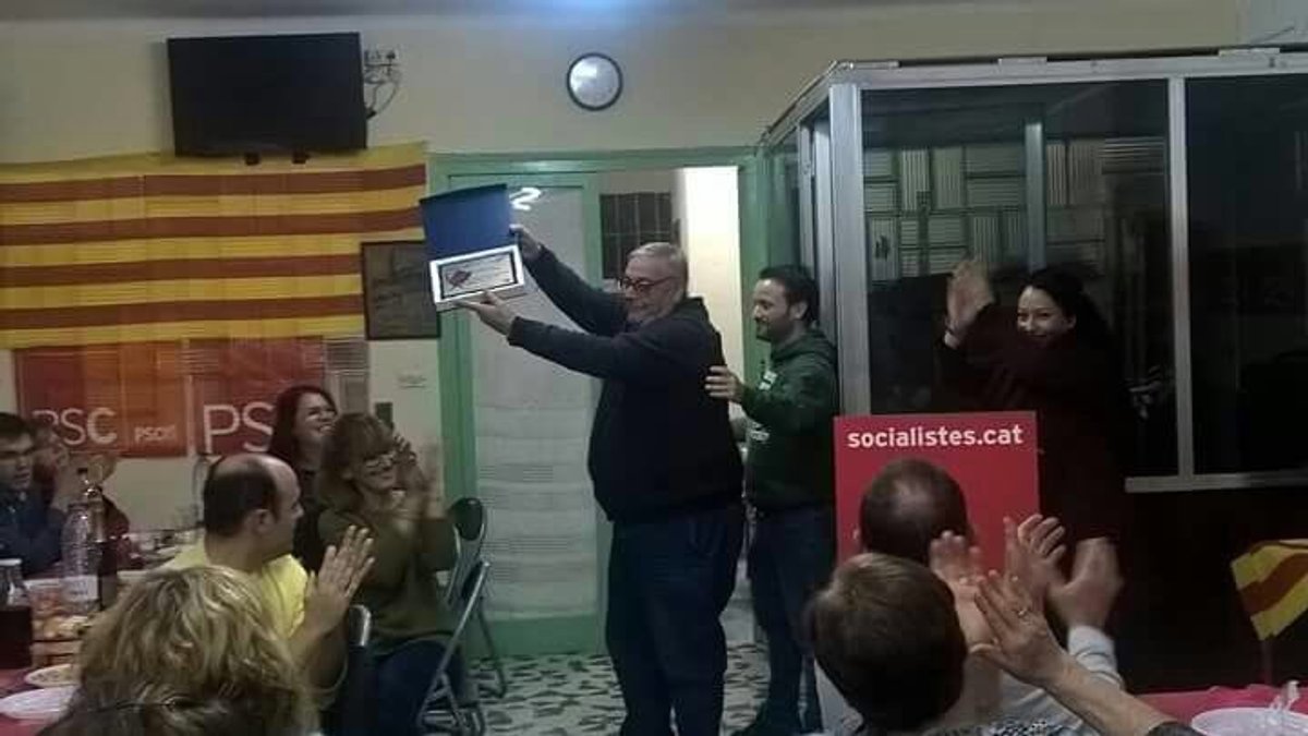 El PSC de Malgrat de Mar fa un reconeixement públic a Enric Viñolas pels seus anys de militància