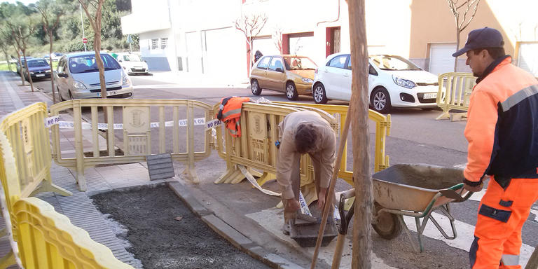 Posen en marxa la segona fase de la campanya per fer un poble accessible per als vianants