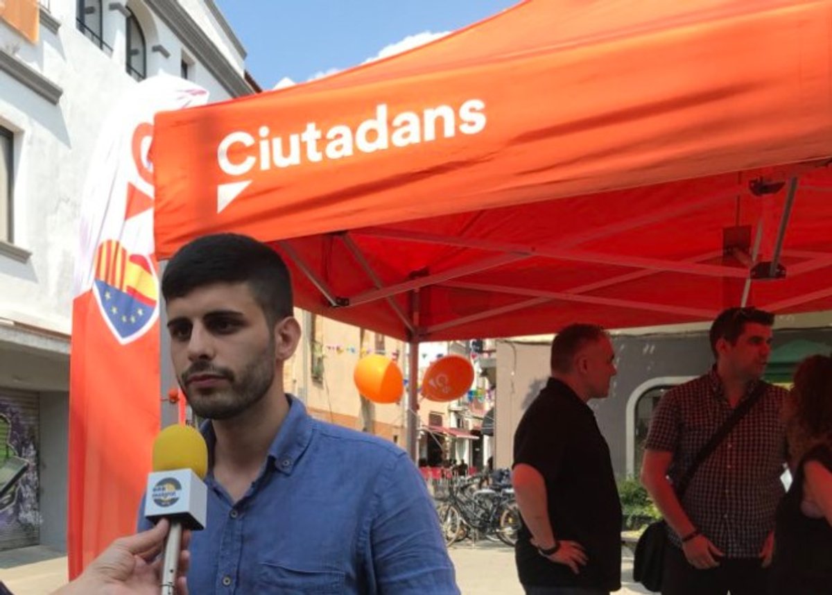 [ÀUDIO] Ciutadans demana que es retirin els símbols grocs dels espais públics de Malgrat de Mar