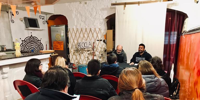 [ÀUDIO] La CUP parla de racisme i repressió a la quarta assemblea oberta