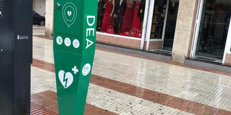 [ÀUDIO] Instal·len tres desfibril·ladors més al carrer