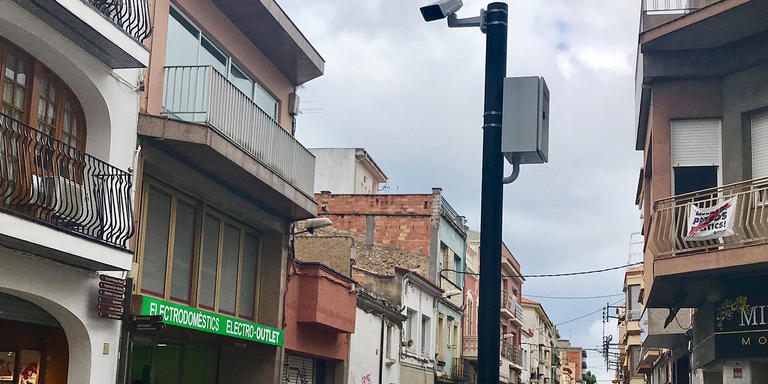 [ÀUDIO] Es completa la instal·lació de les càmeres de control de trànsit i seguretat al centre de Malgrat de Mar