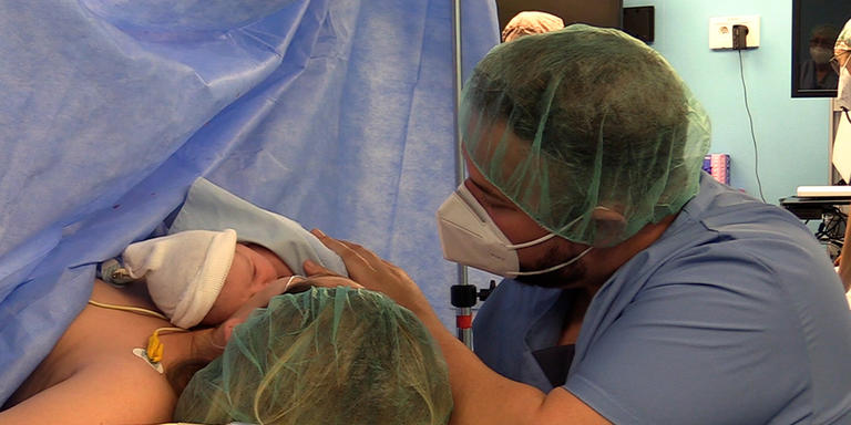 [ÀUDIO] Les dones ja poden estar acompanyades en els parts per cesària no urgent a l'Hospital de Calella