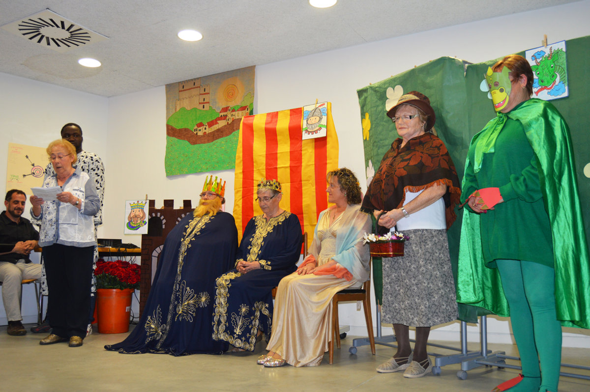 L'Escola Municipal d'Adults celebra el seu Sant Jordi