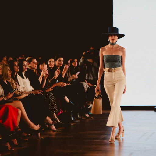 La moda teldense desfila en San Juan en una noche de talento local