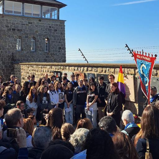 Olesa homenatja les víctimes olesanes dels camps nazis en el 80è aniversari de l’alliberament de Mauthausen i Gusen, a Àustria