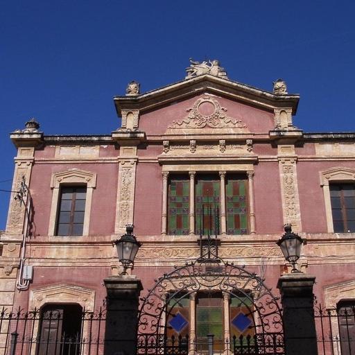 Tornen les visites guiades al nucli antic i al patrimoni indià