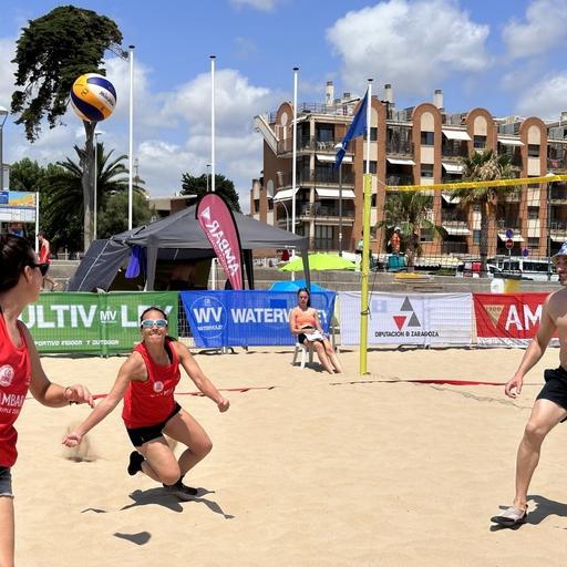L'Open Multivoley arriba un any més a la platja de la Paella