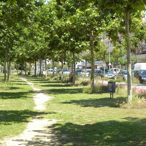 Els espais verds poden actuar com a refugis climàtics exteriors aquests dies de forta calor
