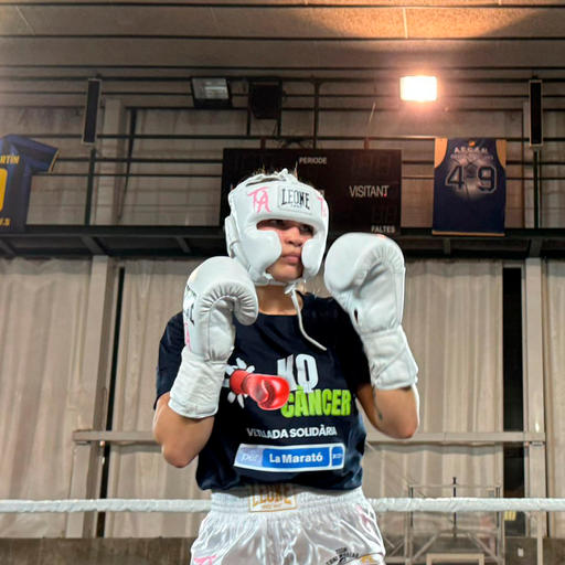 Multitudinària Vetllada solidària per La Marató: el Germans Margall vibra amb els combats de boxa de professionals i streamers