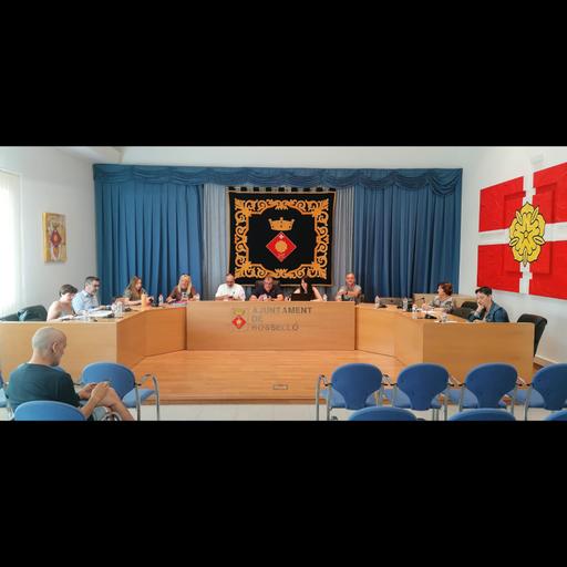 Crítiques de l’oposició de l'Ajuntament de Rosselló per la moció vinculada amb l'Escola La Rosella i presentada al Parlament