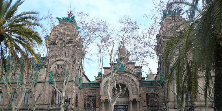 Els sis acusats per violar una jove en una nau de Rubí accepten els fets i són condemnats a penes de 2 a 10 anys de presó
