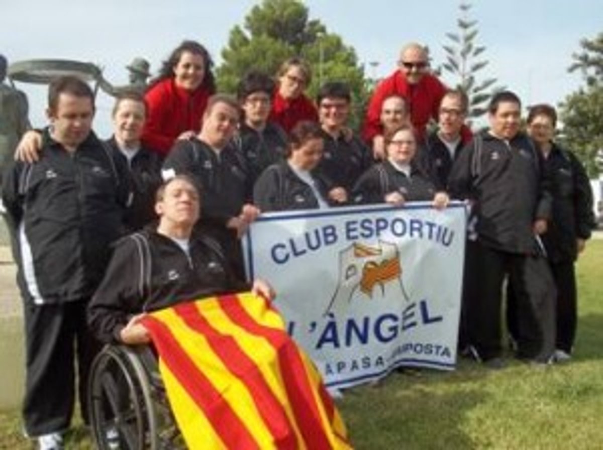 Equip del Club Esportiu L’Angel APASA (Entre ells un planer.El reconeixeu ?)(Foto:Apasa)