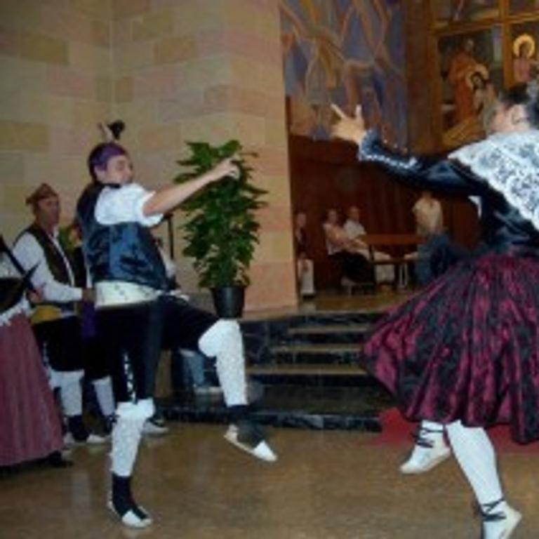La comunitat aragonesa planera celebrarà demà,12 d’ octubre,la festa del Pilar sense missa