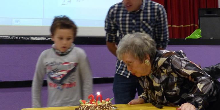 El sopar - acte de cloenda de les celebracions del 20è aniversari de La Plana Ràdio reuneix més de 100 persones.