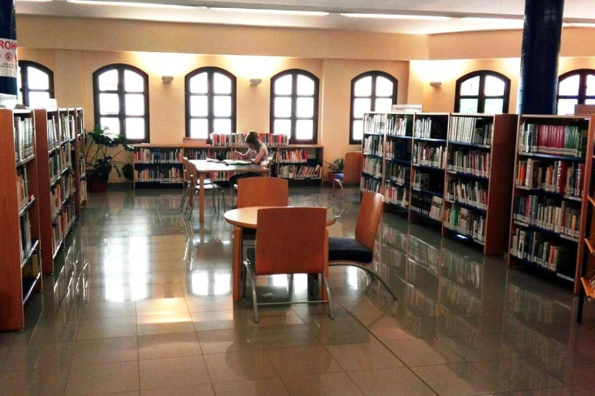 La Biblioteca Municipal Guillem Viladot inicia l'horari d'hivern