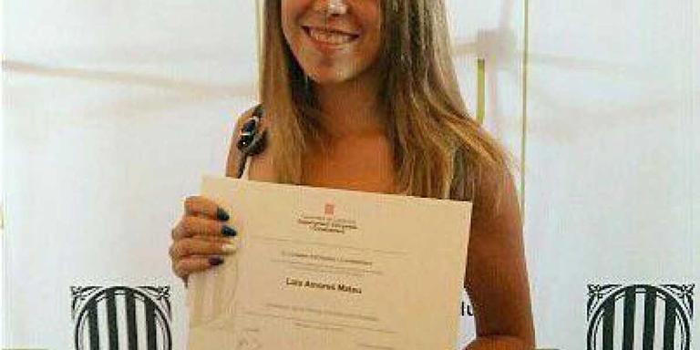 Laia Amores rep un guardó de la Generalitat per obtenir un excel·lent a les PAU