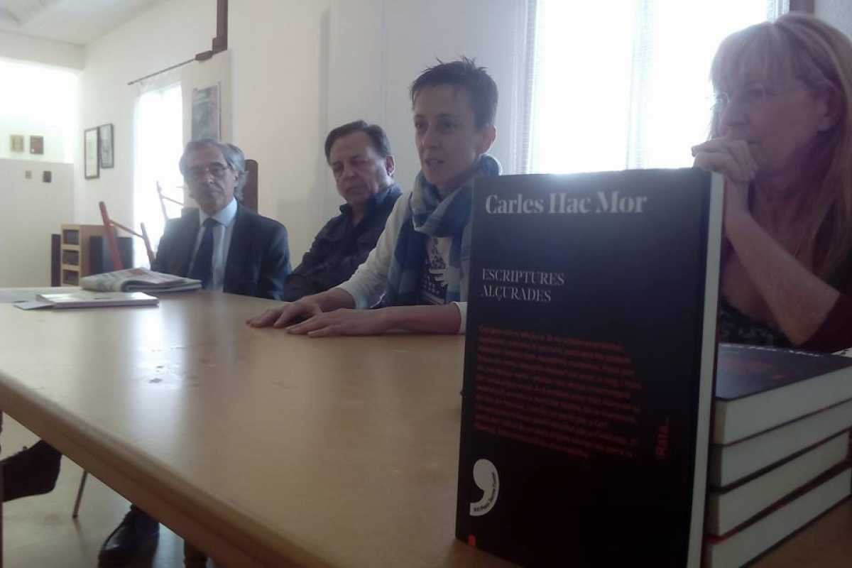 L'exposició dels llibres de Carles Hac Mor, a Lo Pardal