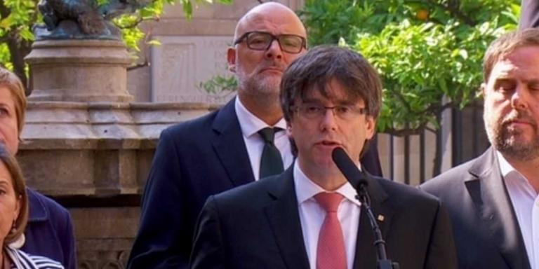 'Voleu que Catalunya sigui un estat independent en forma de república?'
