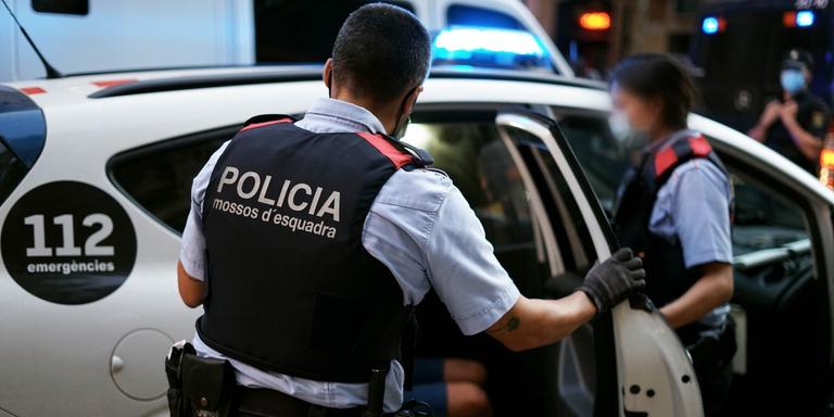 Els Mossos detenen dues persones d'Arenys de Munt que formaven part d'una banda que es dedicava a robar material informàtic a les escoles
