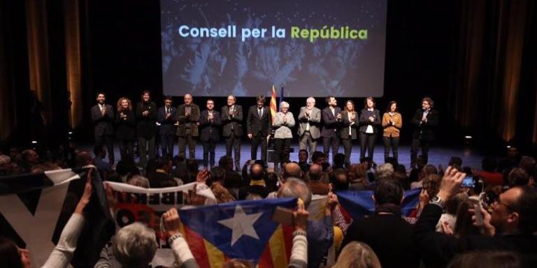 L'alcalde d'Arenys de Munt assisteix a la posada en marxa del Consell per la República
