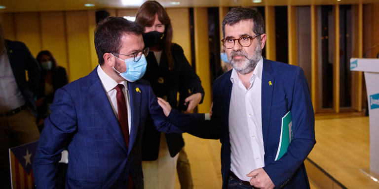 Els partits polítics municipals valoren el pacte d'ERC i JuntsxCat al govern de la Generalitat