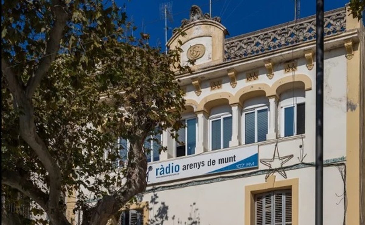 Alternativa reitera que la municipalització de la radio s’ha fet sense sentit comú i sense pensar en les persones