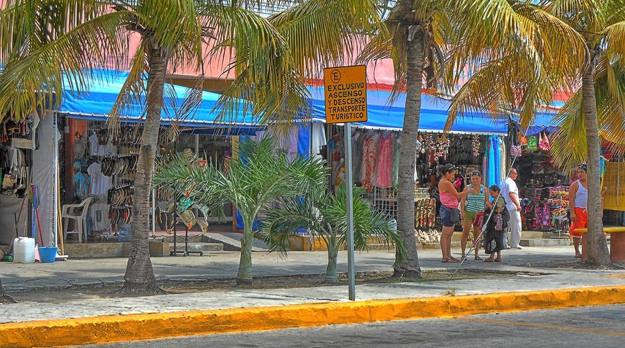 El Mercado 28, en el centro de Cancún: artesanías y comida a precio local.