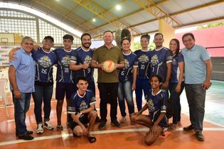 Escola de São Domingos conquista título dos JEMs no Estádio Castelão