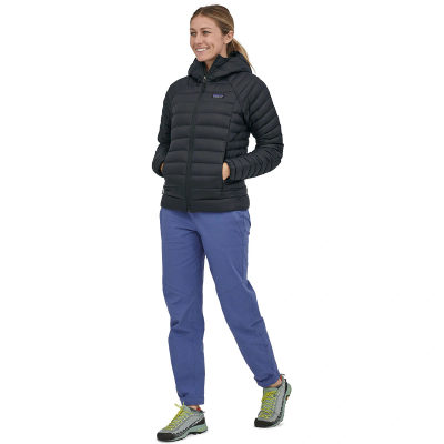 Куртка для треккинга Patagonia Down Sweater Hoodie, женская — 3