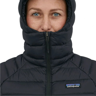 Куртка для треккинга Patagonia Down Sweater Hoodie, женская — 4