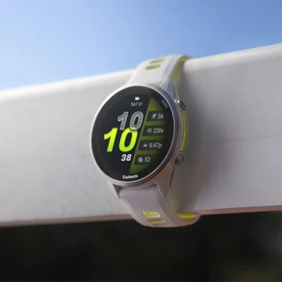 Garmin Forerunner 970 Titanium Whitestone / Translucent Amp Yellow — 7