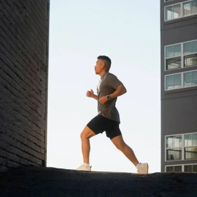 Garmin Forerunner 570 — 42 мм Cloud Blue / Translucent Whitestone — 7