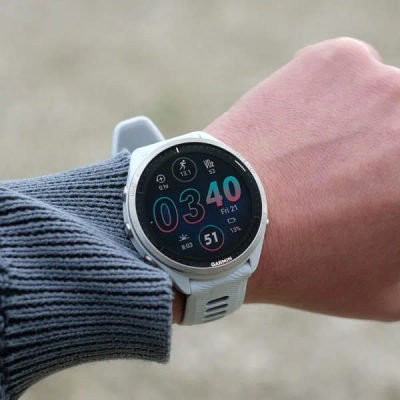 Garmin Forerunner 965 Whitestone / Powder Gray Titanium — 8