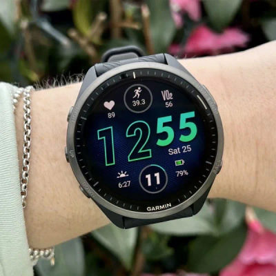Garmin Forerunner 965 Black / Powder Gray DLC Titanium — 8