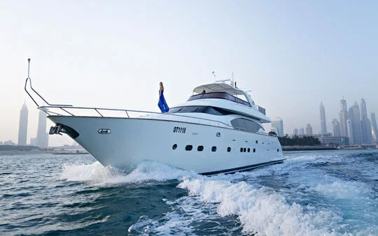 Yacht Ride - 01 Hour