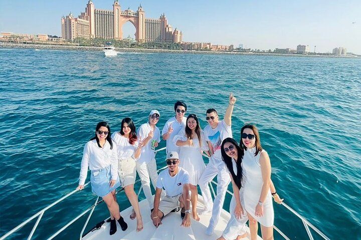 Yacht Ride - 01 Hour