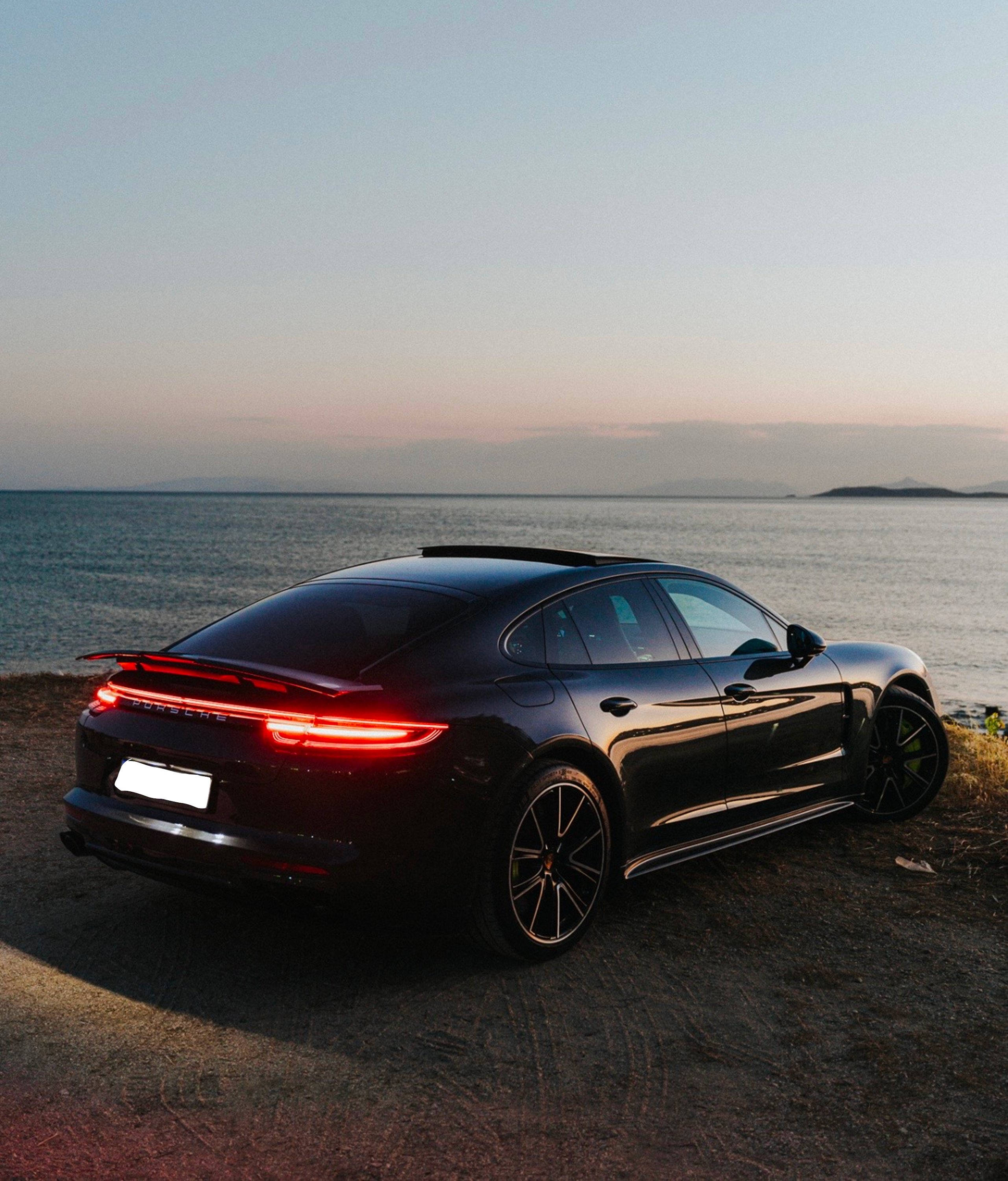 Porsche Panamera Turbo S rental Athens — photo 17 of 19